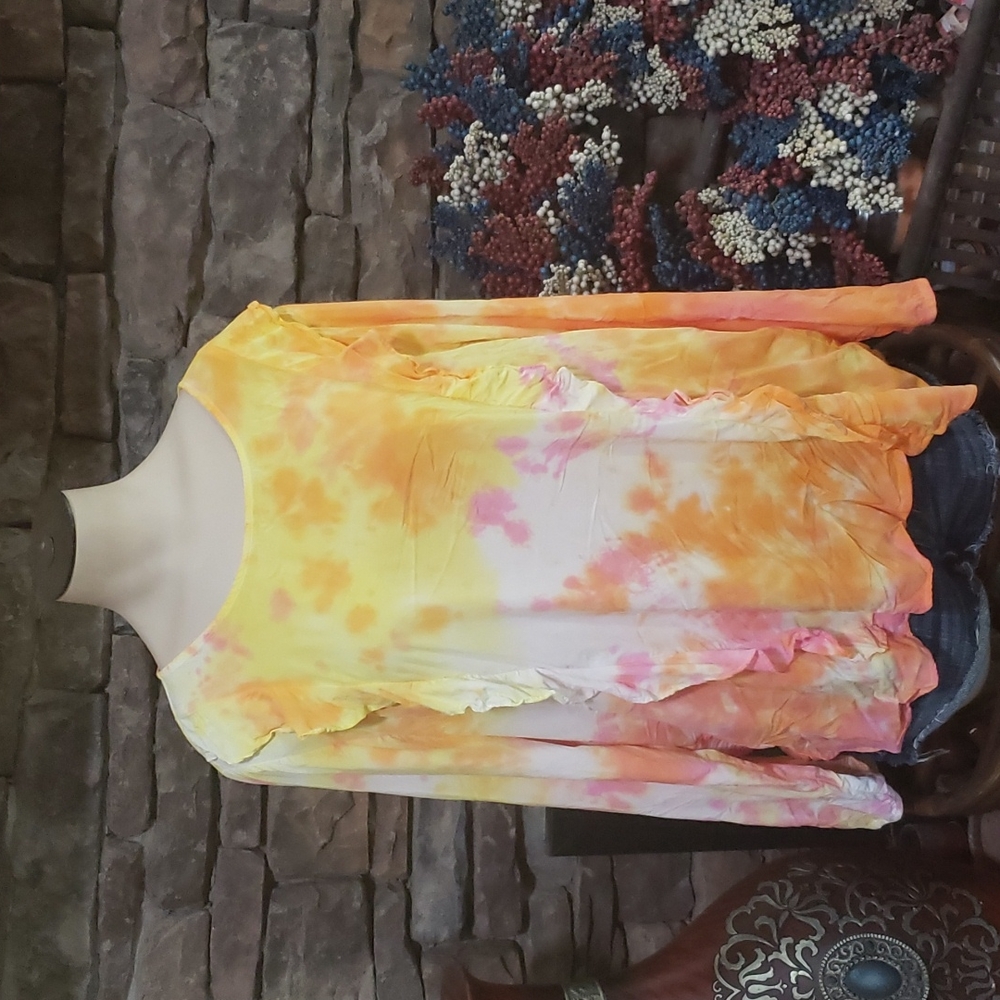 SADIES TIE DYE RUFFLE TOP SZ XL